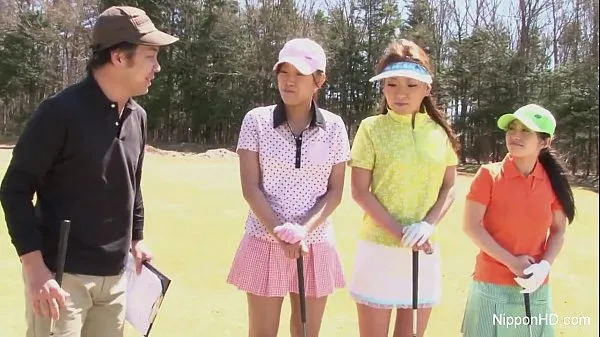 Mutass Asian teen girls plays golf nude új filmet