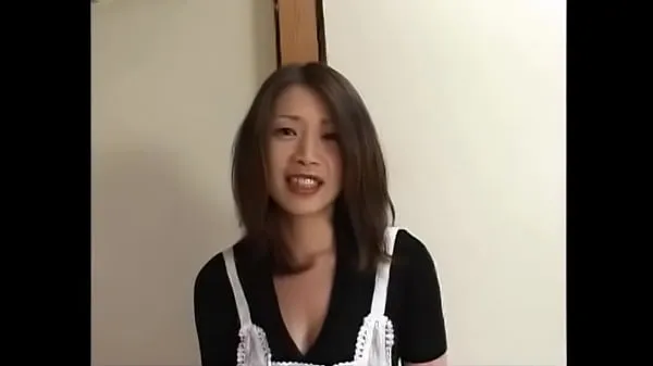 Japanese MILF Seduces Somebody's Uncensored Porn View more개의 새 영화 표시