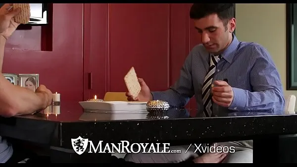 Vis ManRoyale Jewish passover couch FUCK with two studs nye film