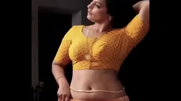 Näytä Swetha Menon Hot in Saree uutta elokuvaa