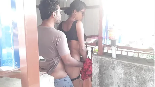 Mostra Povera ragazza bengalese scopata dal proprietario di casa nuovi film