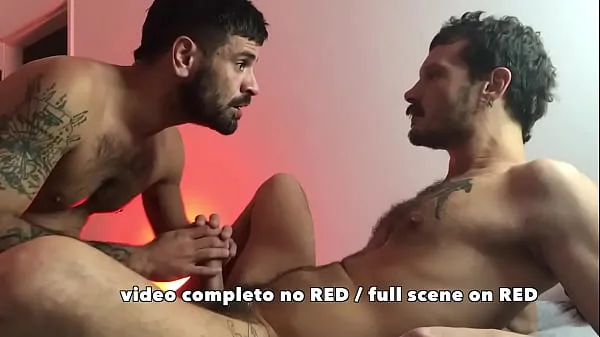Mostra Pimpão scopa il culo duro e sudato di Fernando Brutto - VIDEO COMPLETO su RED nuovi film