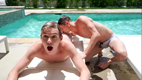 Mutass Pool party turns into a wild anal marathon új filmet